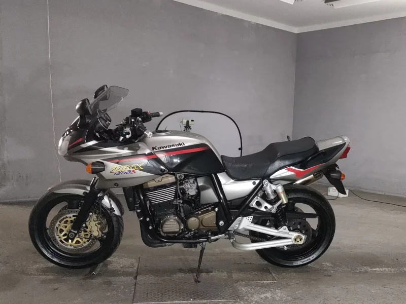 Kawasaki ZRX1200S