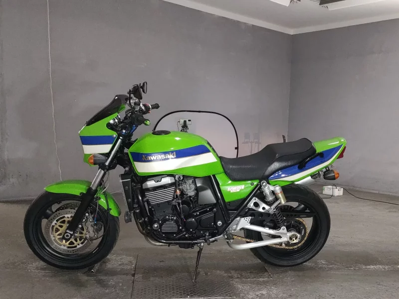 Kawasaki ZRX1100