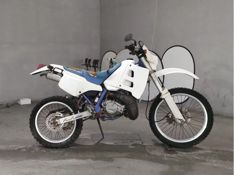 Suzuki TS200R