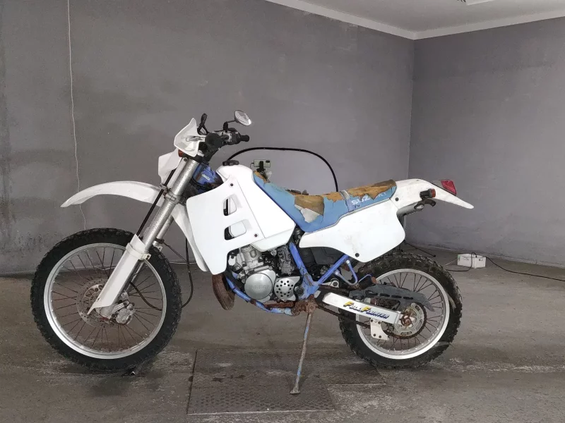 Suzuki TS200R