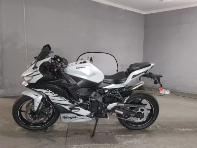 Kawasaki NINJA ZX-4R SE  с аукциона в Японии