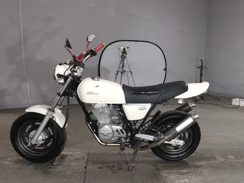 Honda APE100