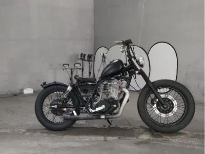 Yamaha SR400-1