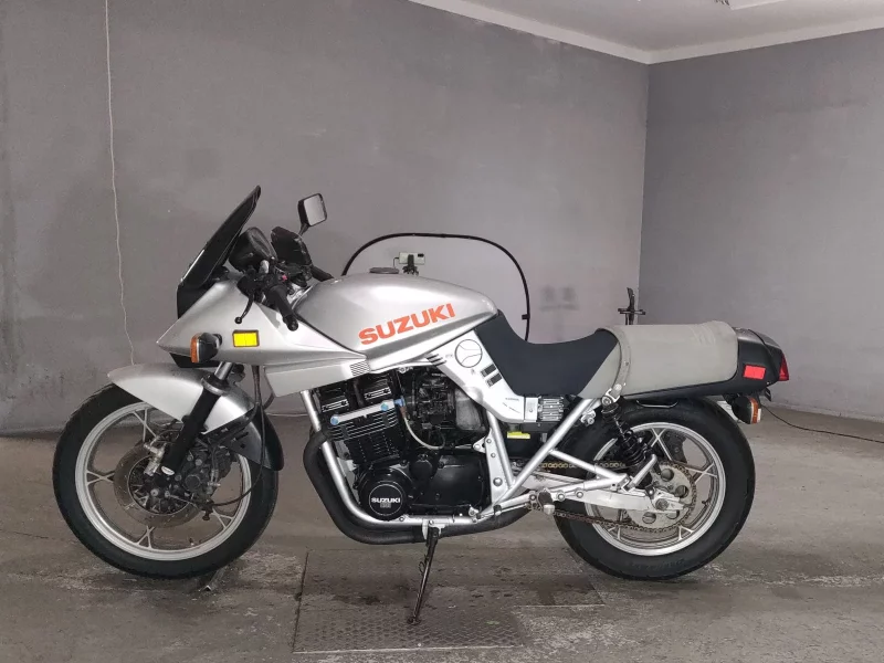 Suzuki GSX1100S KATANA
