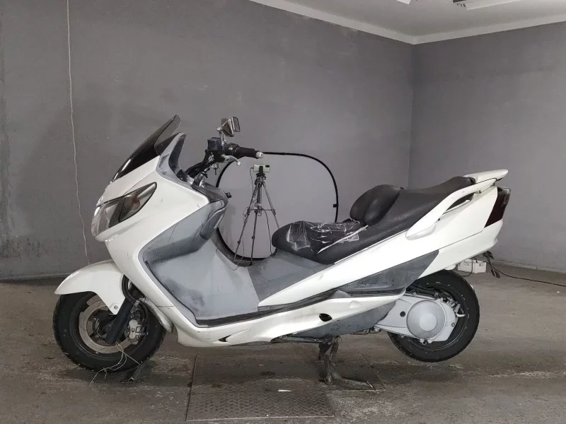 Suzuki SKYWAVE 250S