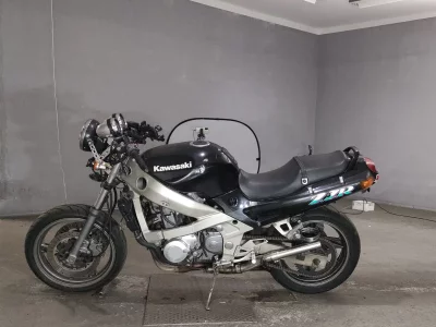 Kawasaki ZZR400