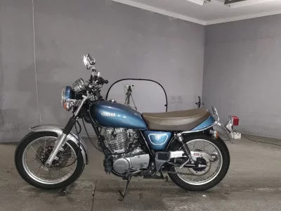 Yamaha SR400-1  с аукциона в Японии
