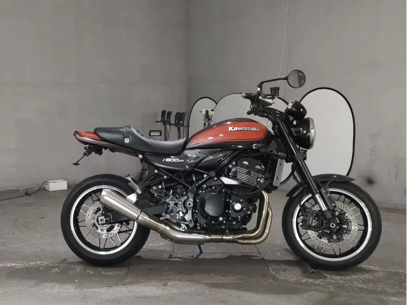 Kawasaki Z900RS лот № 7391 оценка 4  с аукциона в Японии
