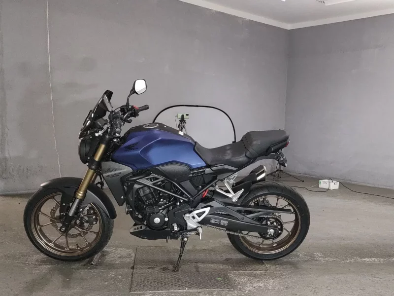 Honda CB250R