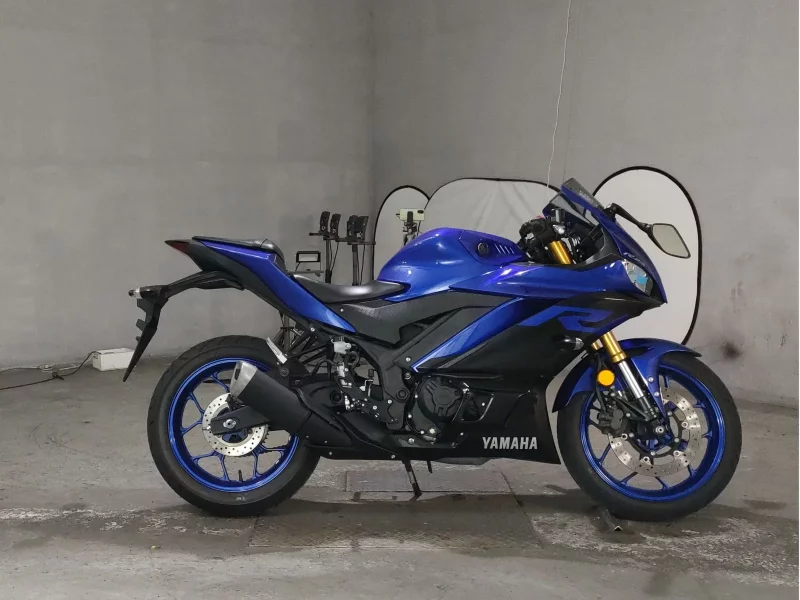 Yamaha YZF-R25 лот № 8400 оценка 4.5  с аукциона в Японии