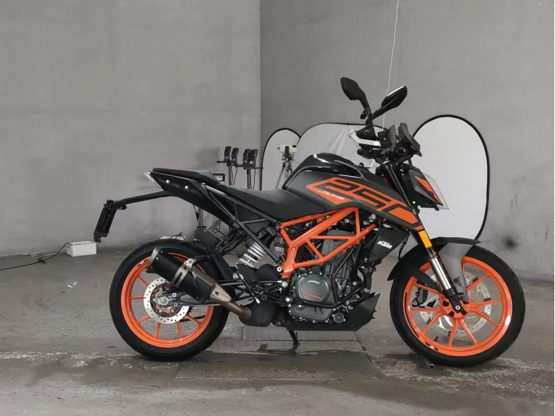 KTM  250 DUKE лот № 7405 оценка 4.5  с аукциона в Японии