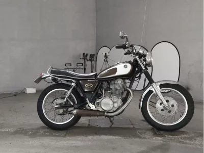 Yamaha SR400-1