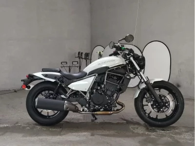Kawasaki ELIMINATOR 400-1