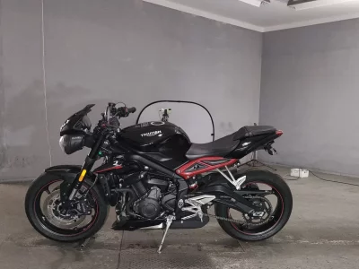 Triumph TRIUMPH STREET TRIPLE R LOW  с аукциона в Японии