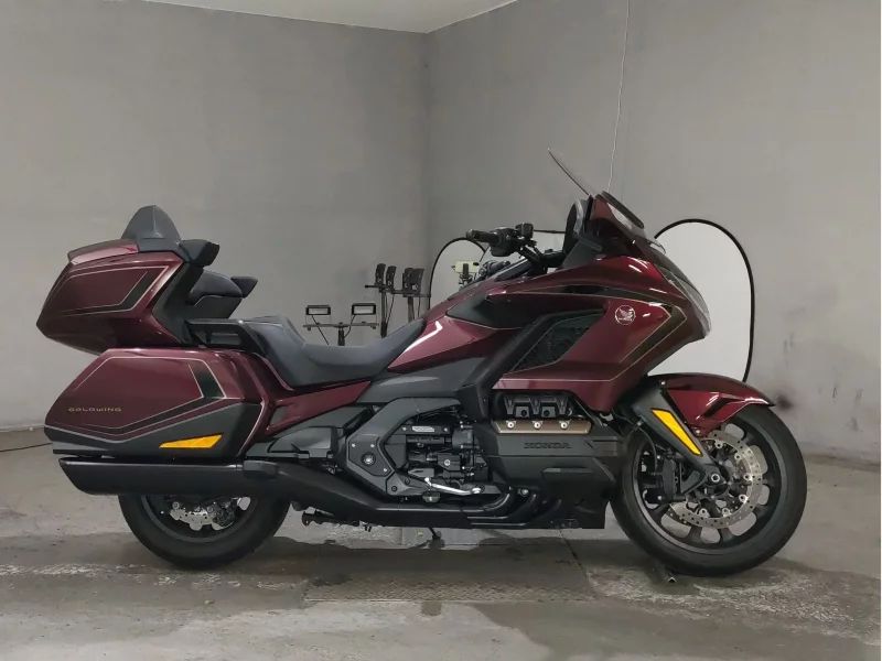 Honda GL1800 TOUR DCT