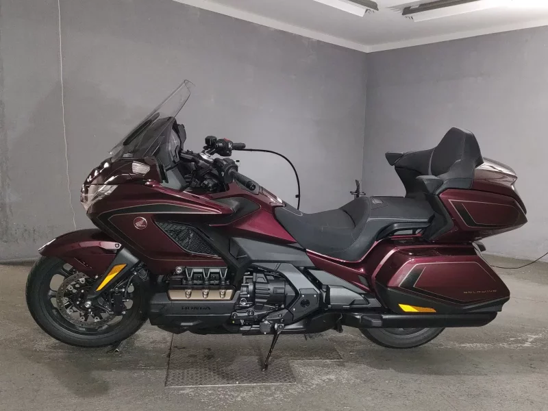 Honda GL1800 TOUR DCT