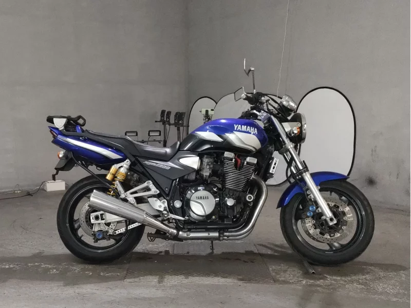 Yamaha XJR1300