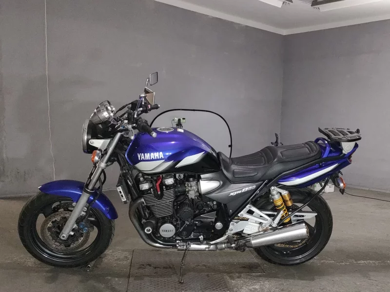 Yamaha XJR1300