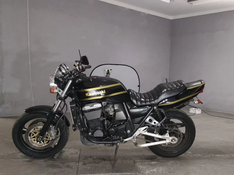 Kawasaki ZRX1100