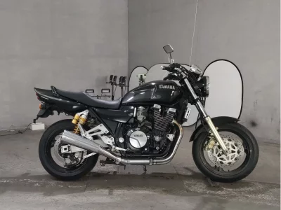 Yamaha XJR1200