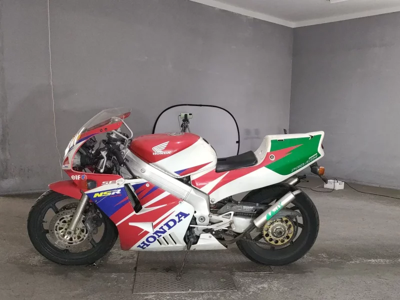 Honda NSR250R-1