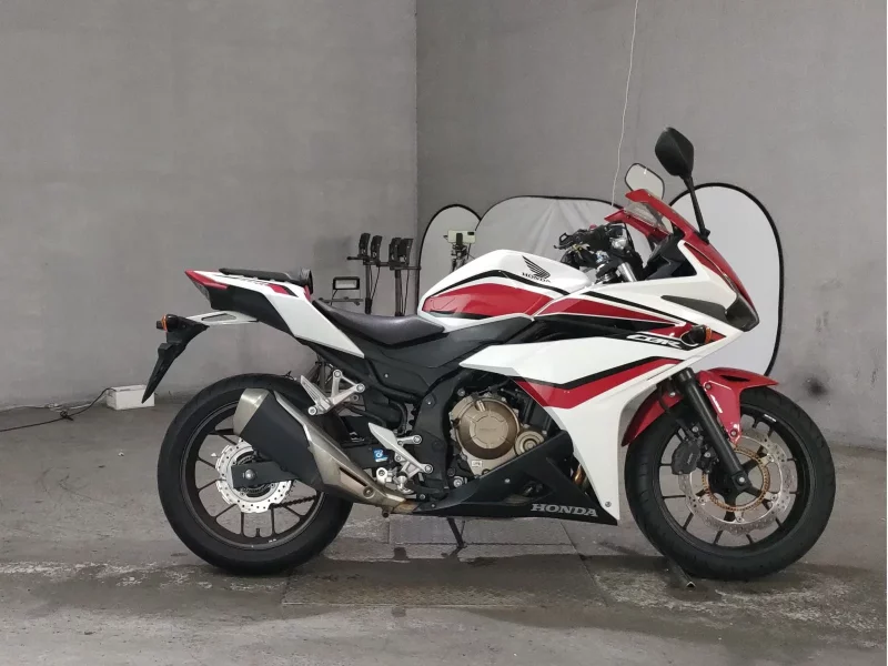 Honda CBR400R лот № 7493 оценка 4  с аукциона в Японии