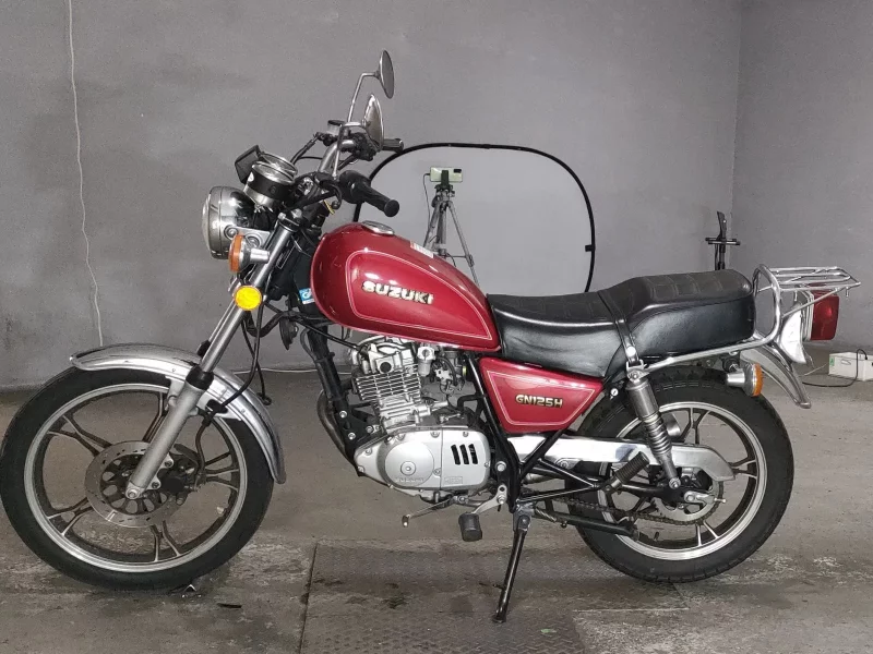 Suzuki GN125H