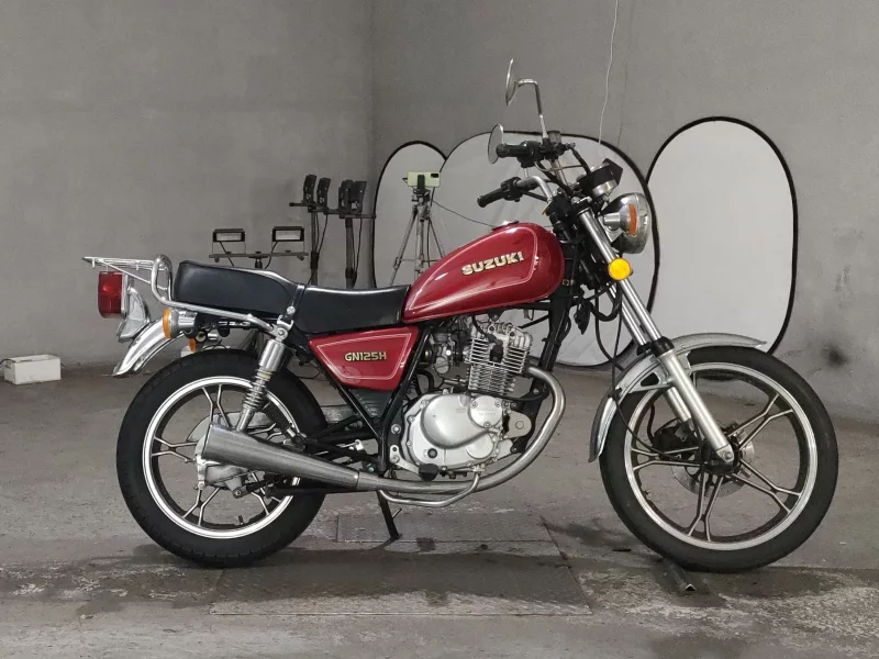 Suzuki GN125H