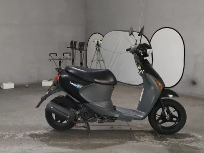 Suzuki LET S4