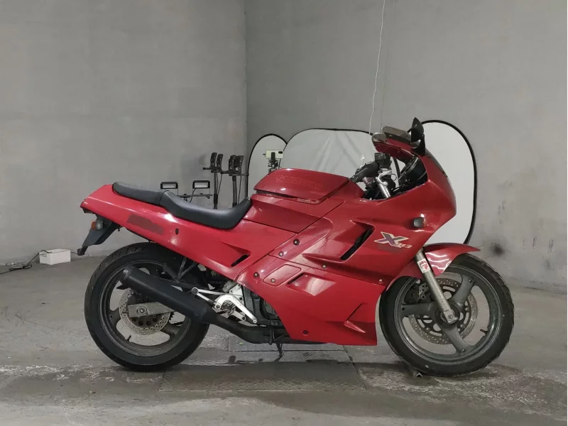 Suzuki ACROSS