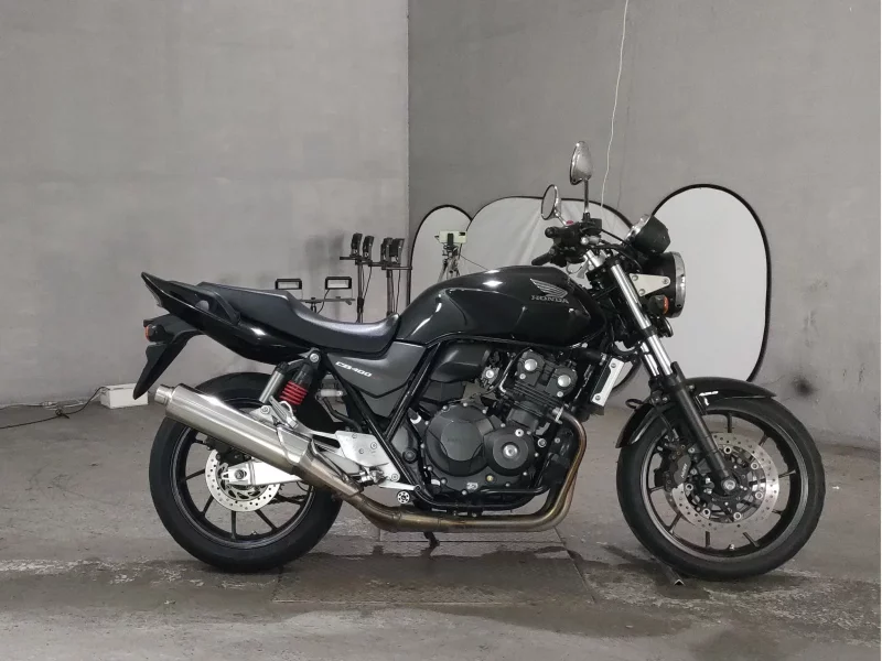 Honda CB400SFV-4 лот № 7616 оценка 4  с аукциона в Японии