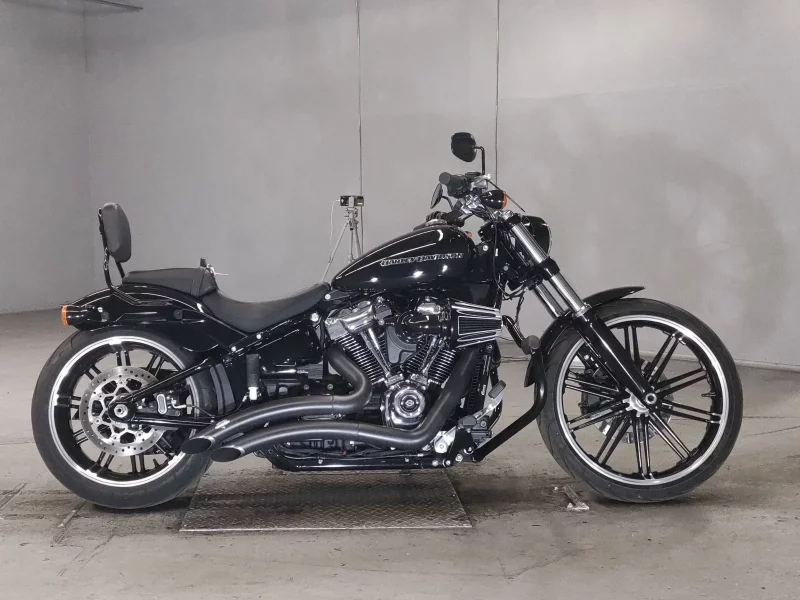 Harley-Davidson HARLEY FXBRS1870 лот № 5305 оценка 4.5  с аукциона в Японии