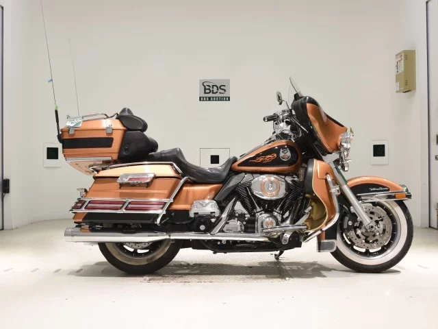 Harley-Davidson HARLEY FLHTCU1580 лот № 7800 оценка 4  с аукциона в Японии