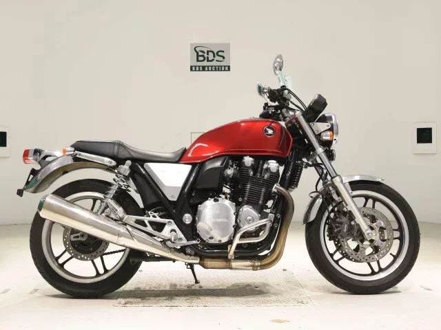Honda CB1100A лот № 7779 оценка 4  с аукциона в Японии