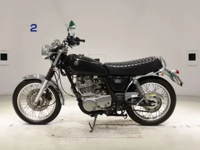 Yamaha SR400-4  с аукциона в Японии