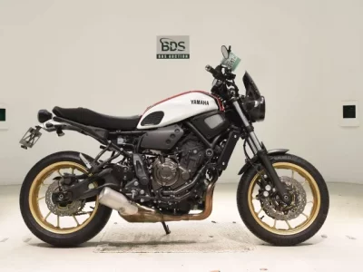 Yamaha XSR700 2021