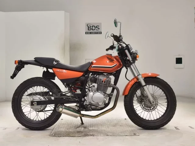 Honda FTR223 лот № 7806 оценка 4  с аукциона в Японии