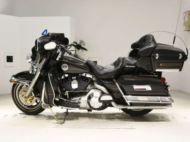 Harley-Davidson HARLEY FLHTCU1450
