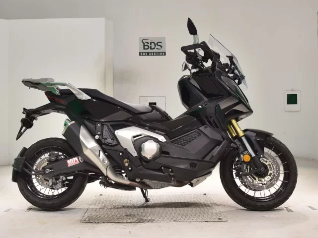 Honda X-ADV750-2 лот № 5076 оценка 5  с аукциона в Японии
