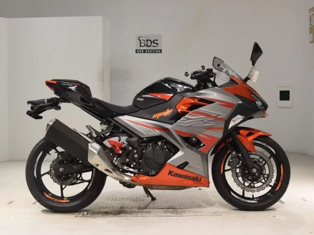 Kawasaki NINJA400-2 лот № 2790 оценка 5  с аукциона в Японии