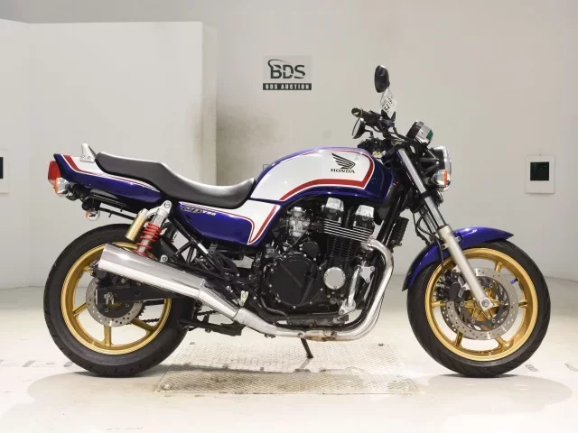 Honda CB750 лот № 5419 оценка 4  с аукциона в Японии