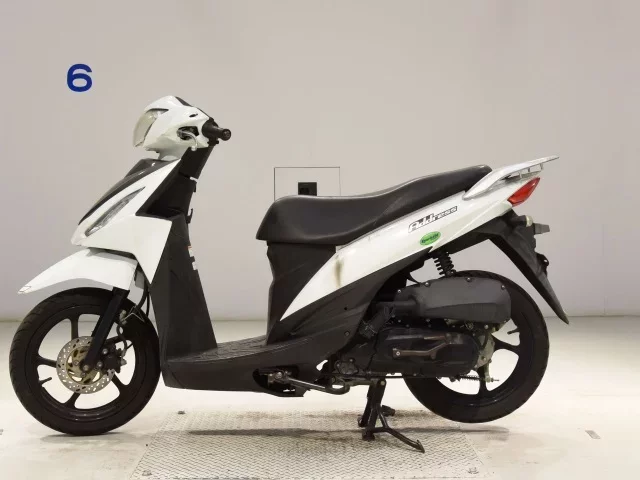 Suzuki ADDRESS110-2
