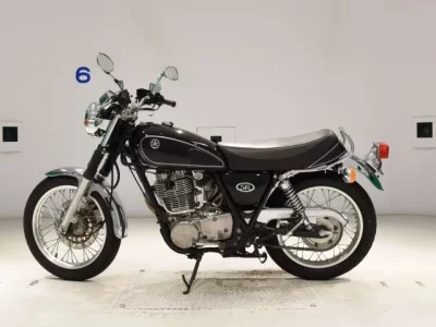 Yamaha SR400-3  с аукциона в Японии