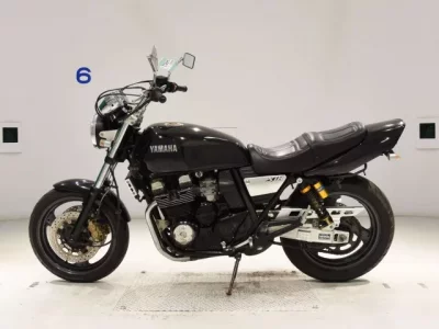 Yamaha XJR400R-1  с аукциона в Японии