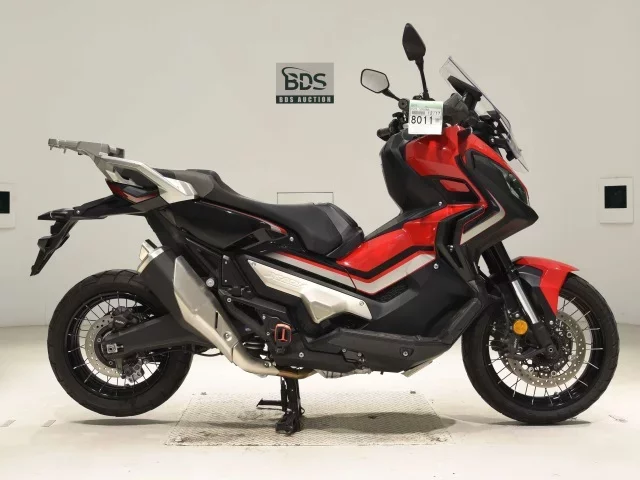 Honda X-ADV750 лот № 8011 оценка 5  с аукциона в Японии
