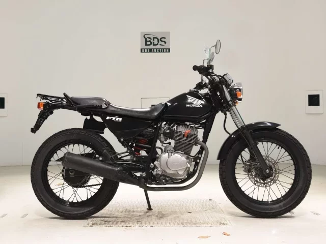 Honda FTR223 лот № 7946 оценка 4  с аукциона в Японии