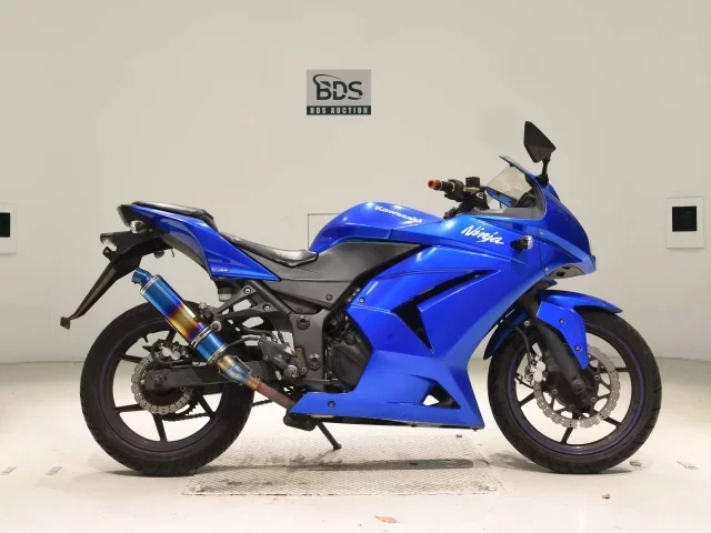 Kawasaki NINJA250R лот № 7840 оценка 4  с аукциона в Японии