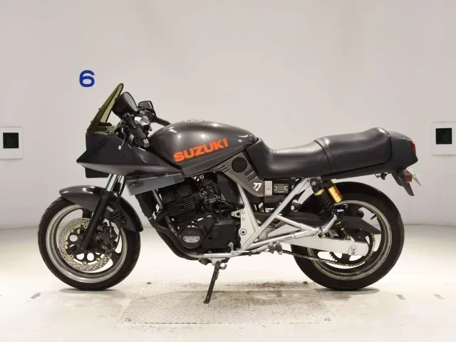 Suzuki GSX250 KATANA