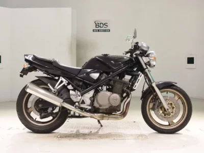 Suzuki BANDIT400-1
