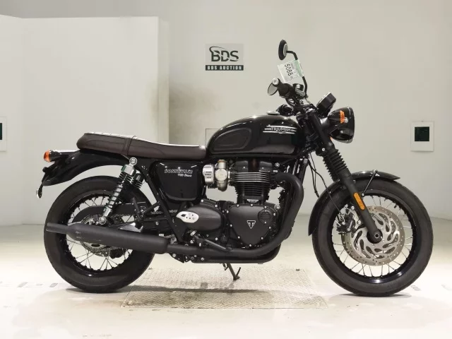 Triumph  BONNEVILLE T120 лот № 5088 оценка 4  с аукциона в Японии